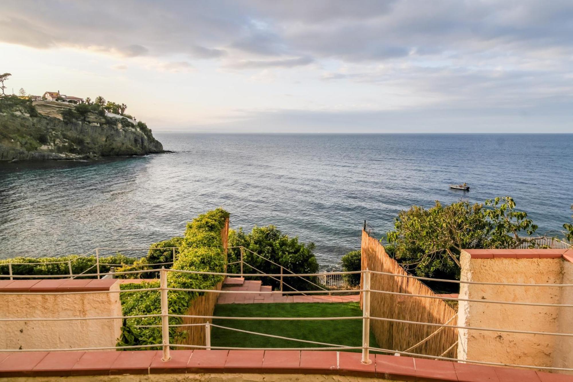 Villa La Vista - Baia Del Gambero Augusta Bagian luar foto